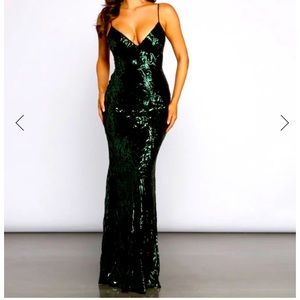 WINDSOR STORE SERENA SEQUIN MESH MERMAID DRESS GREEN
